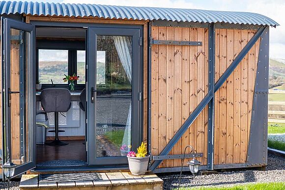 Cefnbrith Carriage in Newtown