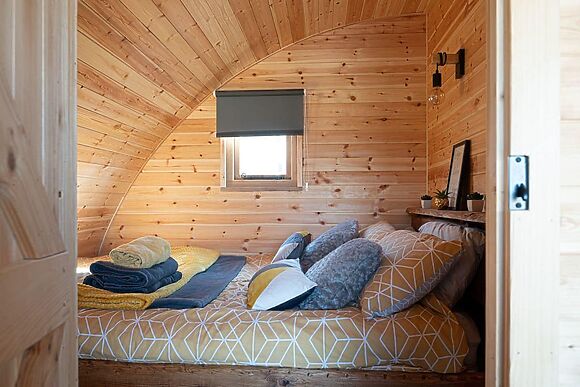 Cerniog Cabin in Newtown