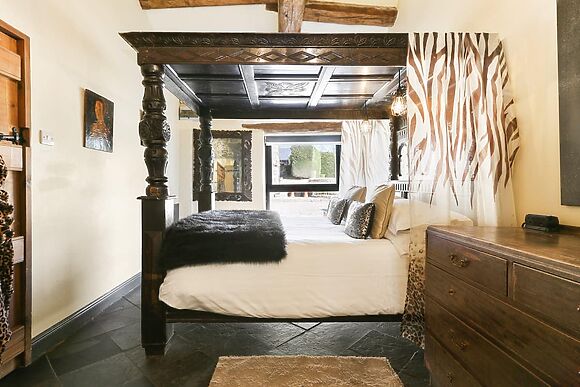 Henry’s Haunt in Alport