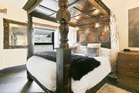 Henry’s Haunt in Alport