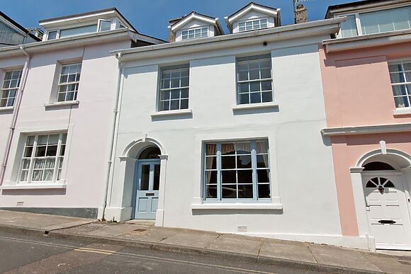 Courtenay Street 24
