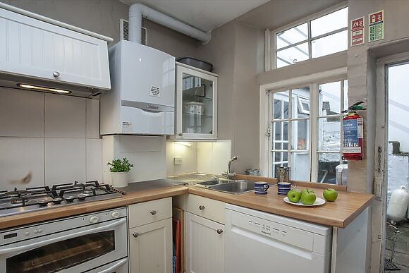 Courtenay Street 24