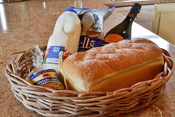 Edw Lodge at Boatside