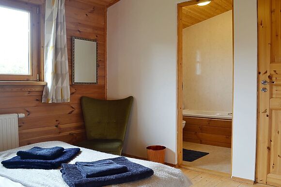 Edw Lodge at Boatside