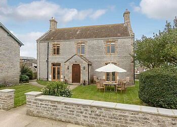 The Farmhouse at Applebarn Holidays