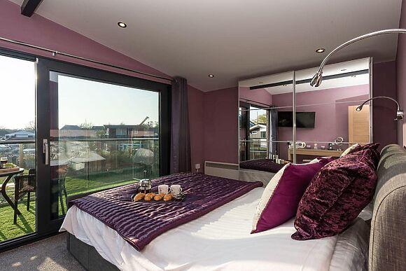 Whispering Reeds in Horning