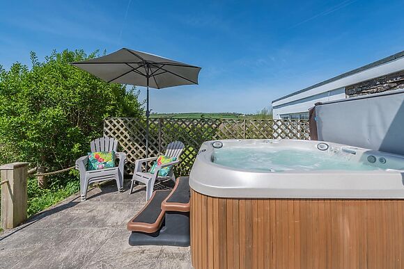 Bronyn Cottage in Ferryside