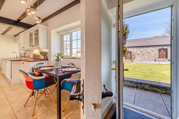 Bronyn Cottage in Ferryside