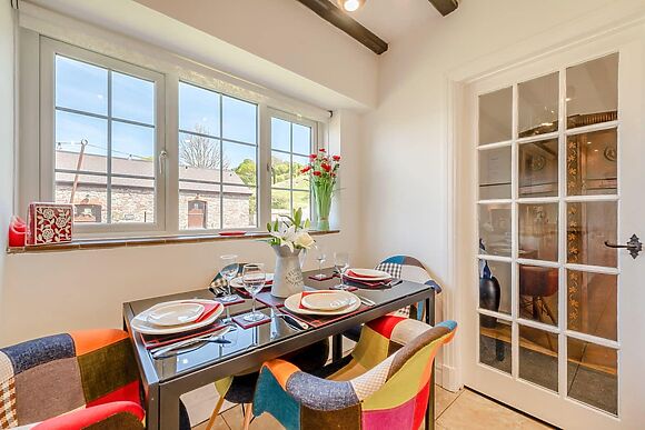 Bronyn Cottage in Ferryside