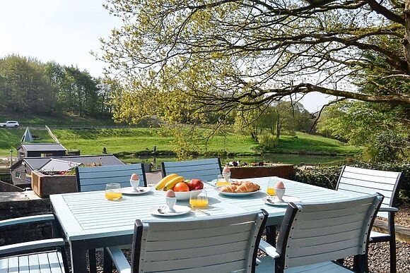 Lake View Cottage in Brampton