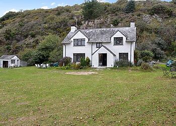 Llys Cyngar in Morfa Bychan