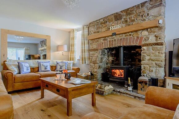 Honeycott in Llangattock