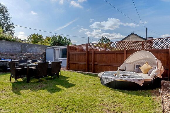 Honeycott in Llangattock