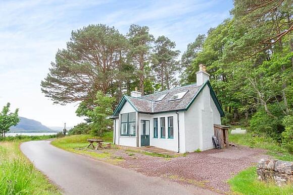 Lochside Cottage At Torridon Estate