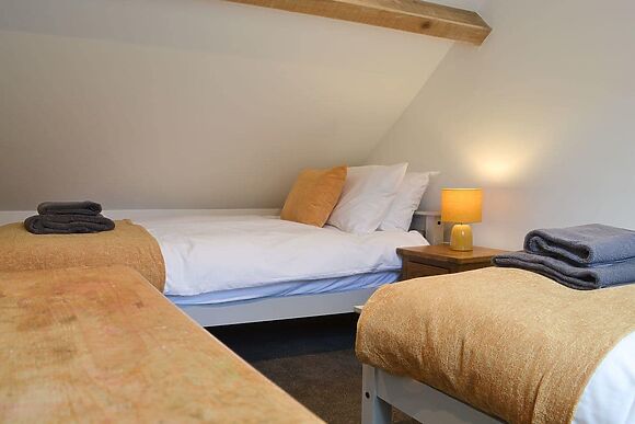 Ysgoldy Salem at Cewydd Cottages