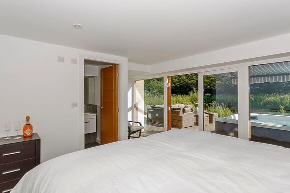 Waterside Lodge Thirteen in Elland