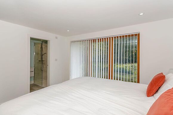 Waterside Lodge Thirteen in Elland