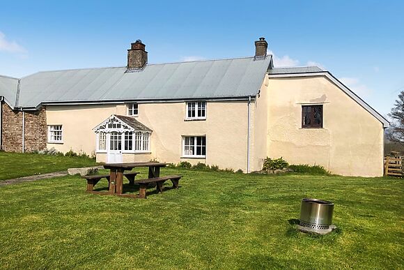 Well Farmhouse