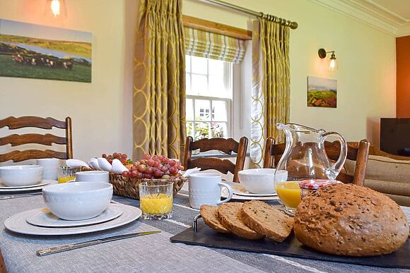 Swn-Y-Don in Llansteffan