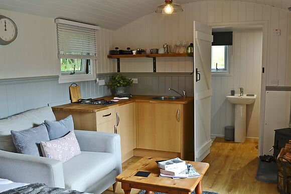 Caban Caru at Cewydd Cottages