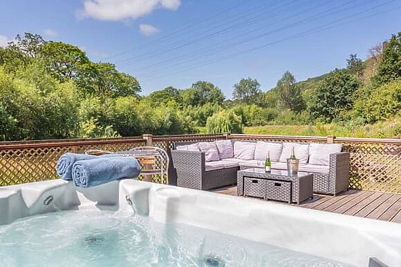 Waterside Lodge Sixteen