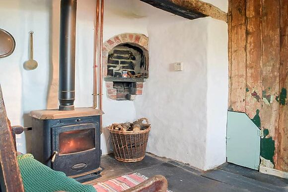 Gamekeepers Cottage in Newchapel