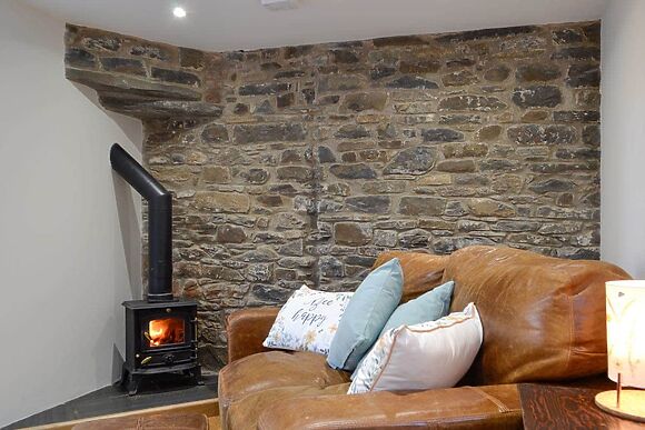 Cornel Clyd (Cosy Corner)