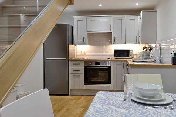 Cornel Clyd (Cosy Corner)