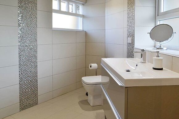 Cornel Clyd (Cosy Corner)