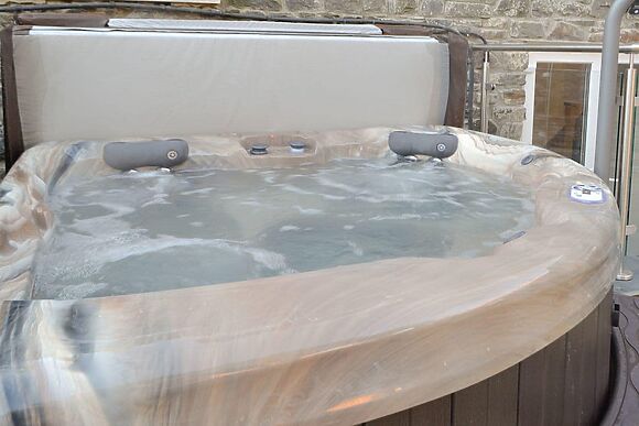 Cornel Clyd (Cosy Corner)