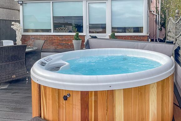 Sweet Pea Cottage in Pwll