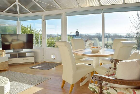 Sweet Pea Cottage in Pwll