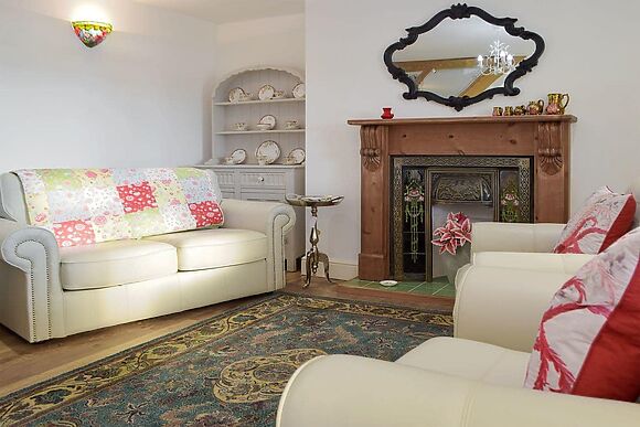 Sweet Pea Cottage in Pwll