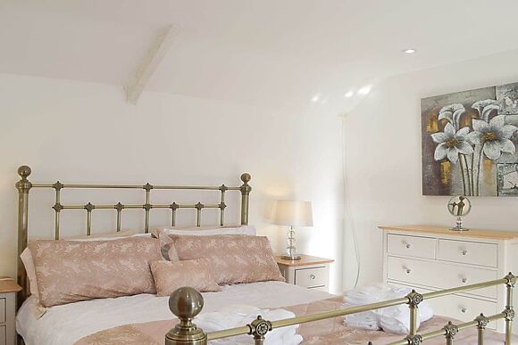 Sweet Pea Cottage in Pwll