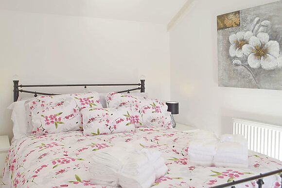 Sweet Pea Cottage in Pwll