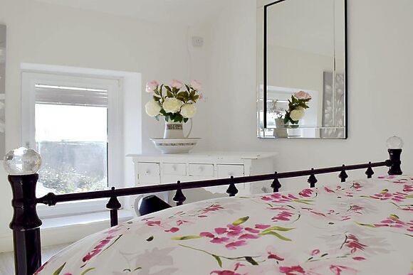 Sweet Pea Cottage in Pwll