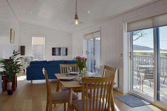 Cree Lodge