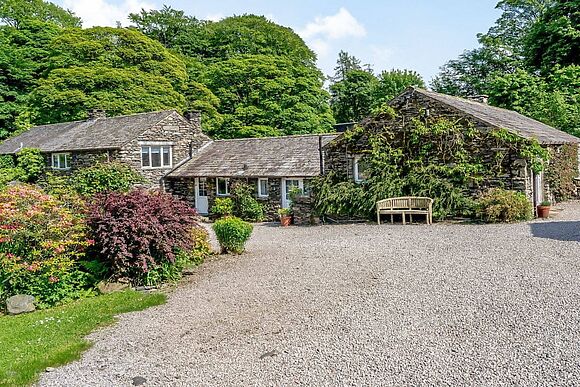 Low Jock Scar Country Estate