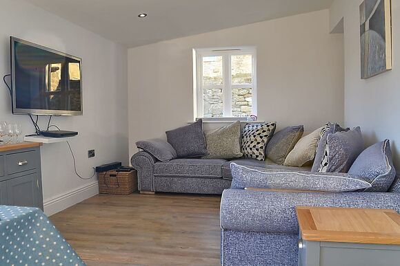 Pear Tree Cottage And The Granary