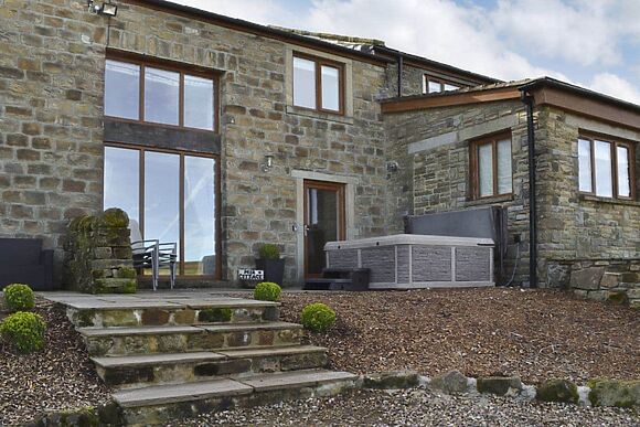 Mia Cottage in Buckley Green