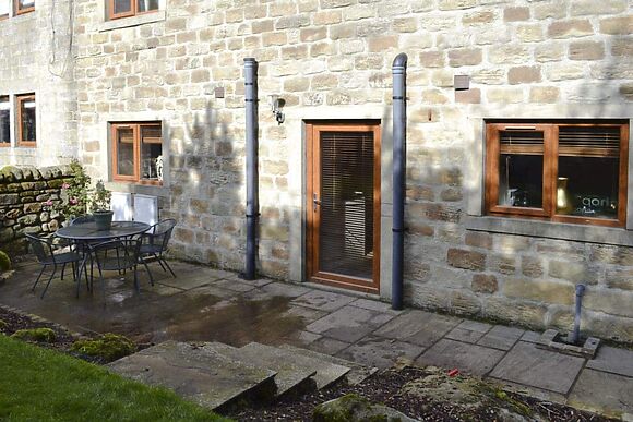 Mia Cottage in Buckley Green