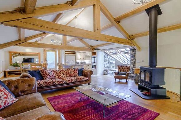 Otter Tarn: Mungeon Barn