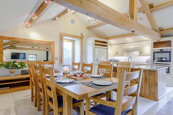 Otter Tarn: Mungeon Barn