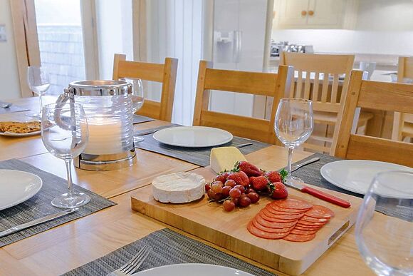 Otter Tarn: Mungeon Barn