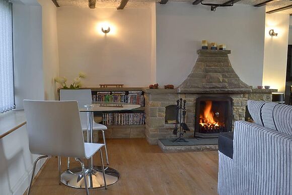 Boundary Cottage in Old Whittington