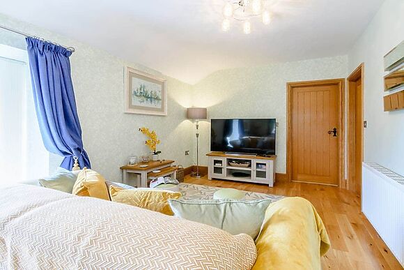 Bee’s Cottage in Staintondale