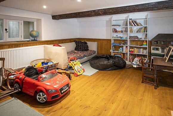 Henge Estate in Shrewton