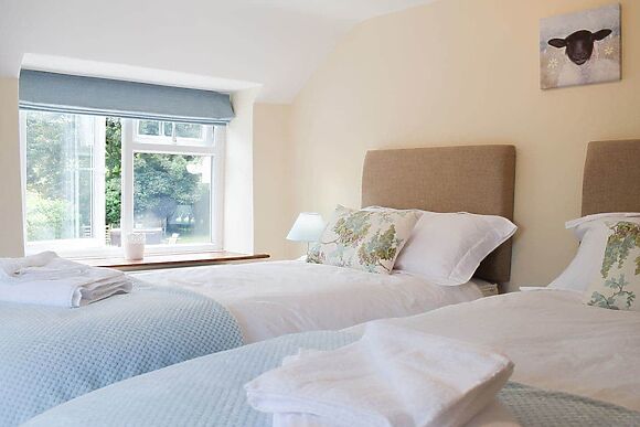 Herrock View in Knill