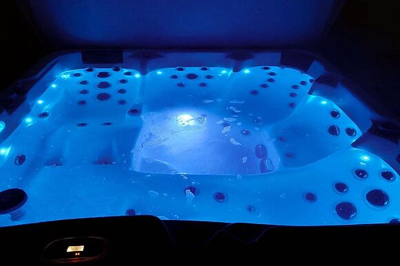 Lake Vyrnwy Luxury Glamping Pod