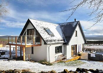 Tom's Lodge